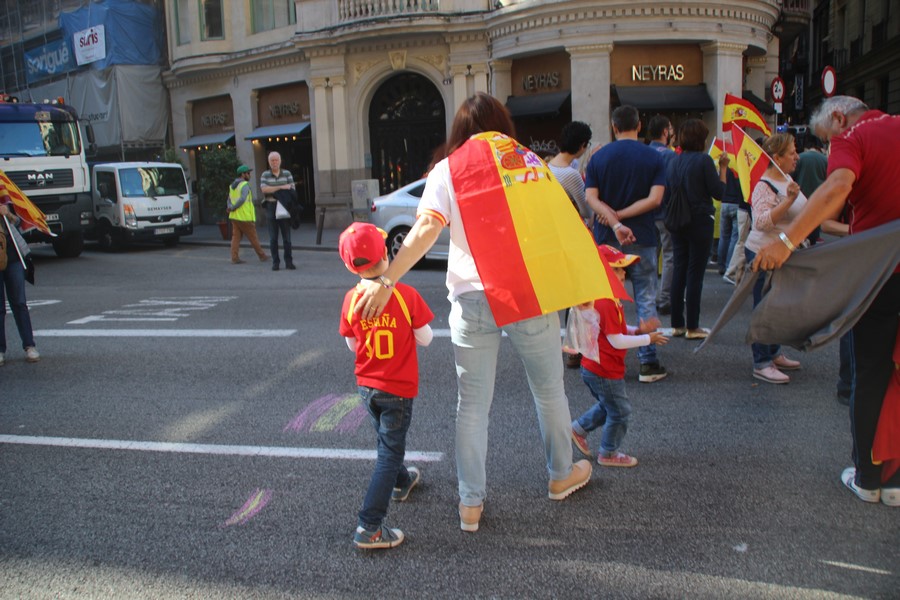 BARCELONA (ESPAÑA), 29.10.2017. Marcha contra la sedición en Cataluña. más de 1,3 millón de personas. Lasvocesdelpueblo (15)