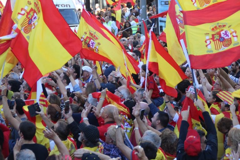 Llaman a ir ante Ayuntamiento de San Cugat el 6-N: «No en nuestro nombre, El Valles se queda»