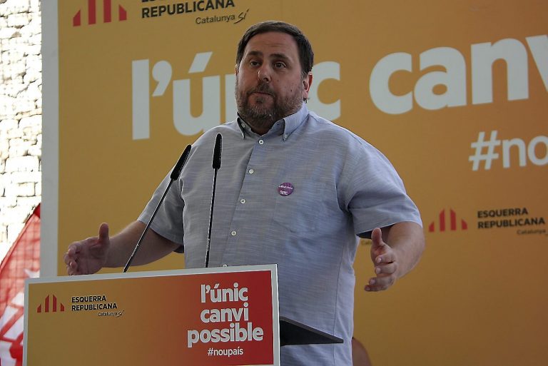 Junqueras recibe la citación para 2-N a Madrid por delitos de rebelión, sedición, malversación y DUI