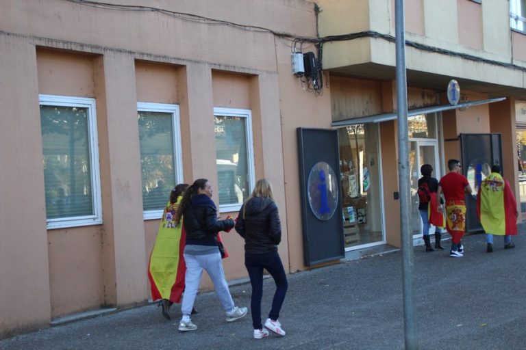 Terrasa, sale de (AMI) separatista gracias a una moción del PPC con los votos de PSC y Cs