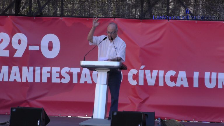 El líder comunista catalán tacha de «traidores» a Colau e Iglesias, «complices» del separatismo