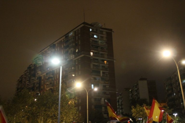 Llefià (Badalona) en pie y «hasta las narices de las mentiras» del separatismo «cobarde»