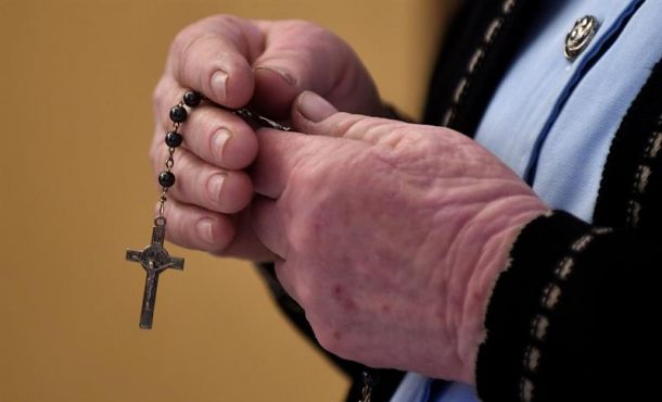 Apolonia Calderón, asistente durante tres años del sacerdote Joaquín Hernández Sifuentes. Archivo Efe.