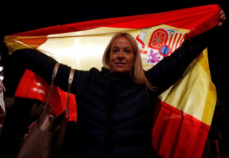 Recogida de firma en Cataluña el 29D para «un 50% de clases en castellano»