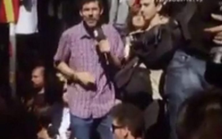 TV3 se suma al golpe de estado saltando de alegría y entrevistando sobre coches de la Guardia Civil