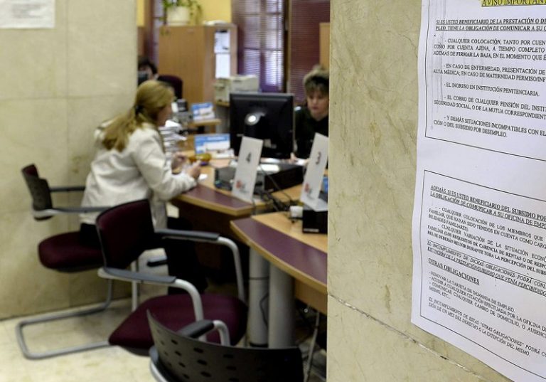 En Barcelona una mujer cobra de media 7.150 euros anuales menos que un hombre