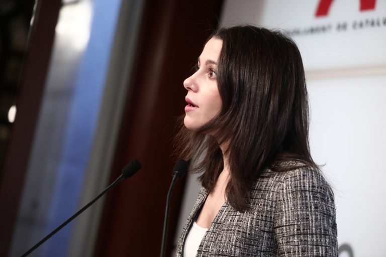 Arrimadas: «Cataluña no puede tener un presidente» delincuente