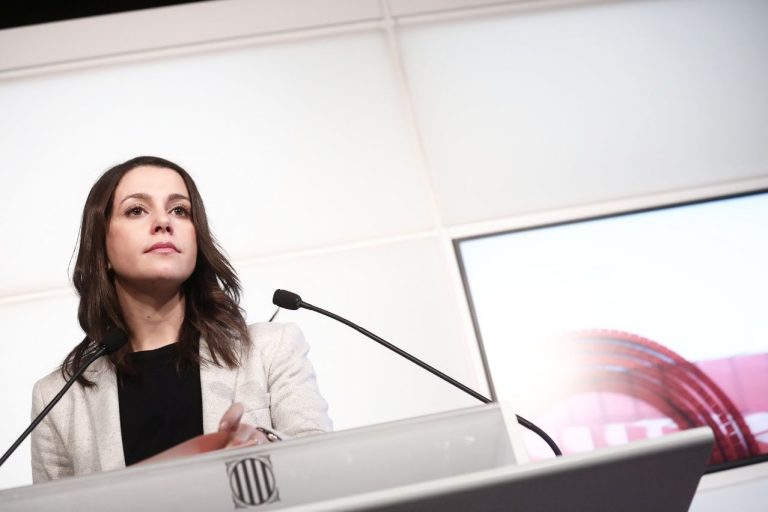 Arrimadas a Puigdemont: «Olvídese de ser Presidente, ha perdido las elecciones»