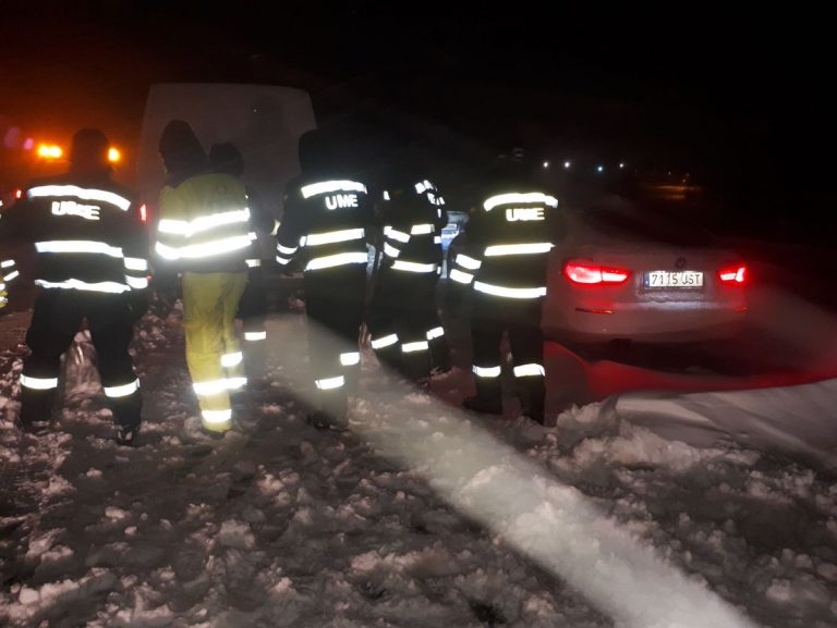 El Ejército trabaja «a destajo» contra un «desastre» en la AP6