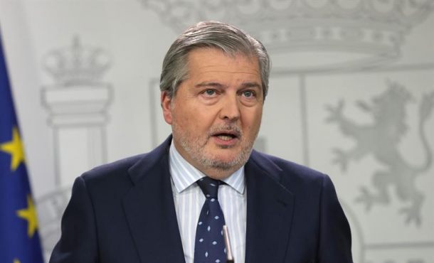 El ministro de Cultura y ministro Portavoz Iñigo Méndez de Vigo, durante la rueda de prensa celebrada tras el Consejo de Ministros en el Palacio de La Moncloa. Archivo Efe.