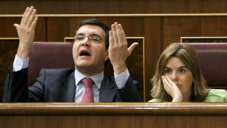 Los de Rajoy tachan de «espectáculo de puigdemones» la propuesta de Torrent