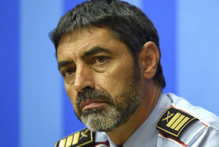 Trapero mandó 4 mil Mozos menos el 1-O que los que se desplegaron el 21-D