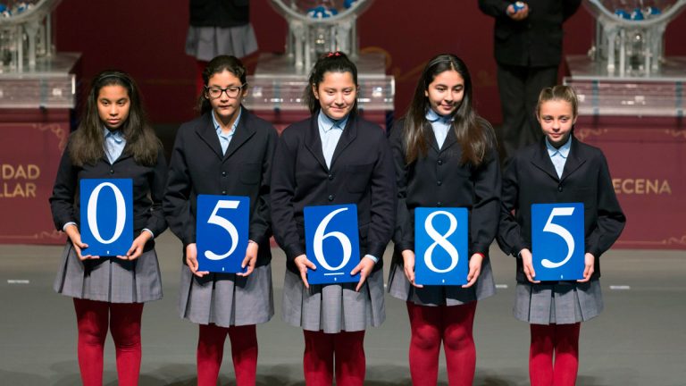 05.685, primer premio de la Lotería del «Niño» 2018, vendido íntegro en Bilbao