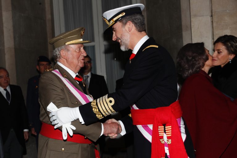 «Muchas gracias» al Rey-padre por «tantos años de servicio leal a España»
