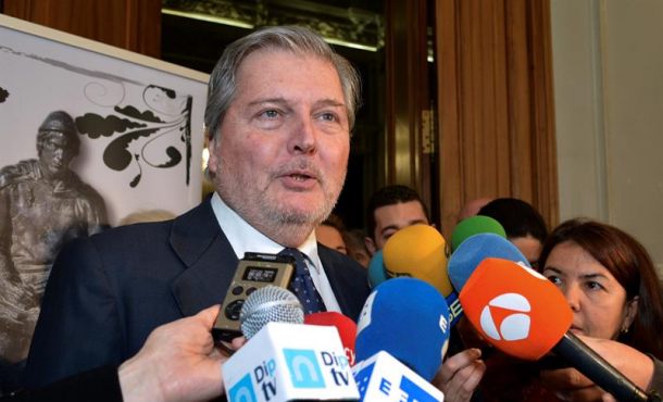 PALENCIA (ESPAÑA), 22.1.2018. El ministro de Educación, Cultura y Deporte y portavoz del Gobierno, Íñigo Méndez de Vigo, en declaraciones a los periodistas en Palencia. Efe.