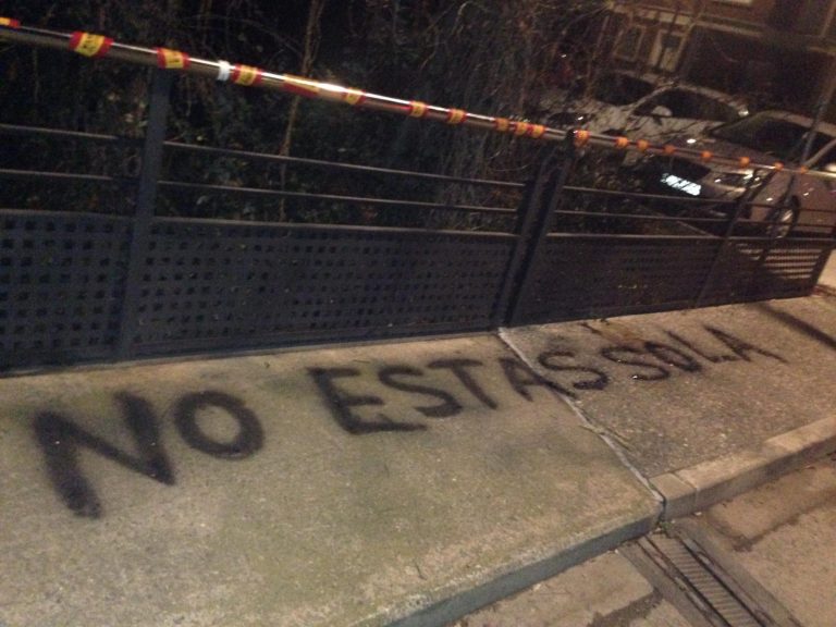 Liampian Quart (Gerona) de lazos amarillos y apoyo a chica acosada por separatistas