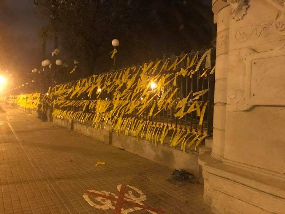BASRCELONA (ESPAÑA), 17.1.2018. Estado de las paredes del Parque de la Ciutadella de Barcelona después de la acción extremista separatista.. Lasvocesdelpueblo.