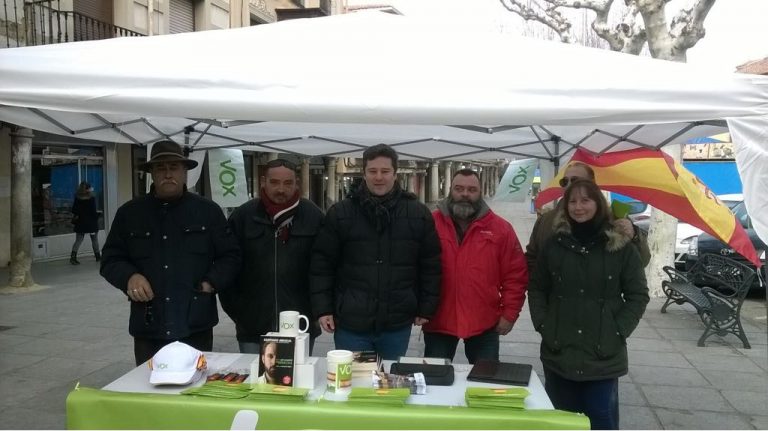 VOX denuncia los «fallos de televisión e internet» en Arévalo (Ávila)