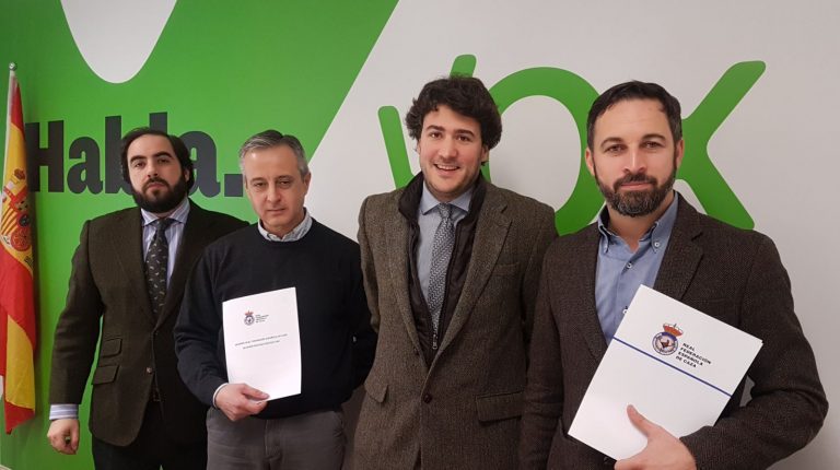 VOX se compromete a promover una «licencia única Nacional» de caza