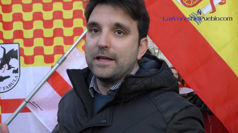El fundador de Tabarnia explica el origen del escudo de la bandera tabarniesa