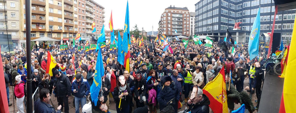 OVIEDO (ESPAÑA), 10.02.2018. Miles de policías y guardias civiles inundan Oviedo por la justicia salarial, Equiparación ya de sueldos con los Mozos de Escuadra y Ertzainza. Lasvocesdelpueblo