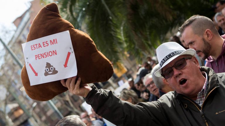 Decenas de miles de personas salen a la calle para las pensiones dignas en toda España