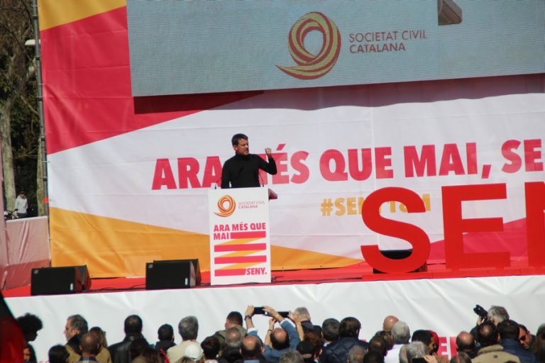 Francia a Cataluña: «Sigan orgullosos de ser españoles, el independentismo es mentira»