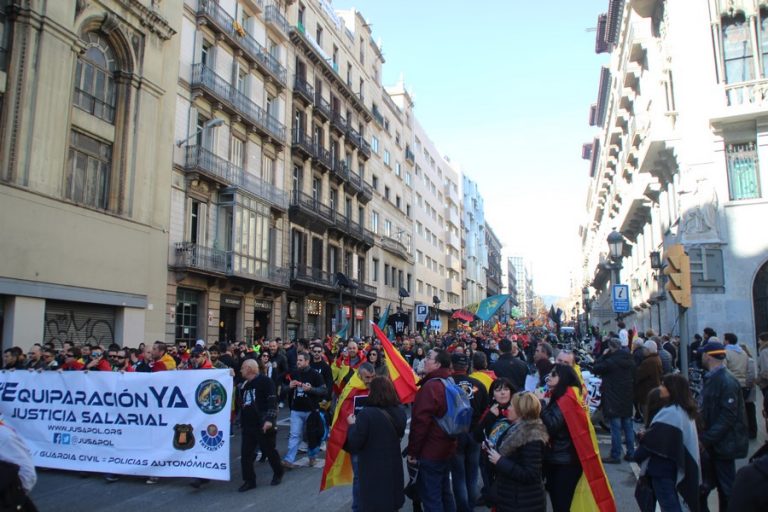 Policías y Guardias Civiles cobrarán igual que Mozos solo en 3 años
