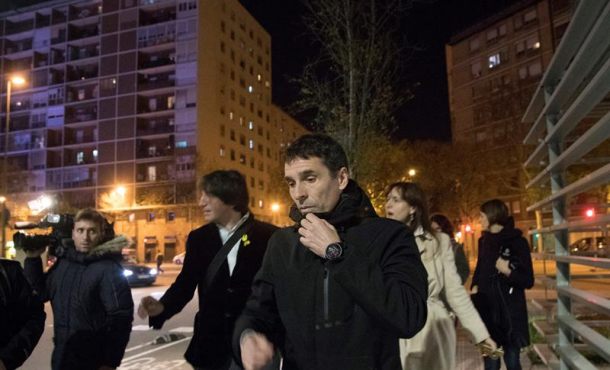 BARCELONA (ESPAÑA), 28.03.2018. La Policía Nacional El agente golpista de los Mozo de Escuadra, Carlos de Pedro López (d). Efe