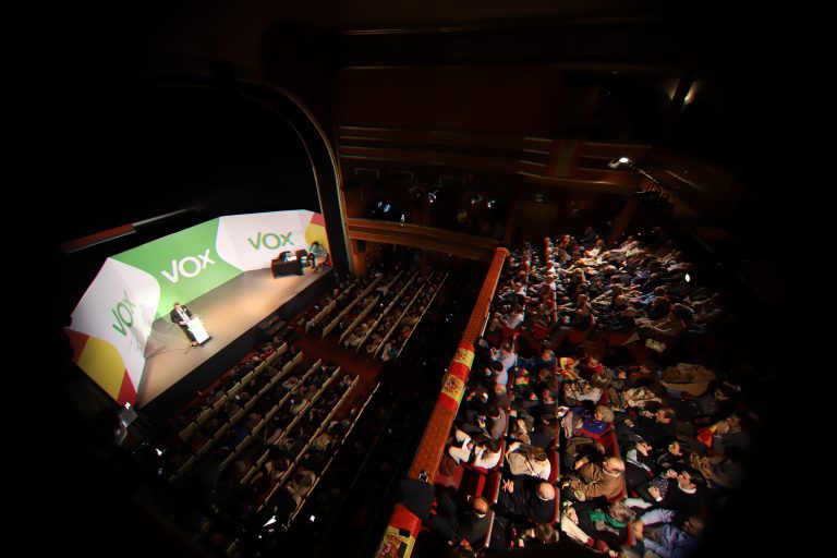 VOX desborda «La Latina» con la reelección de Abascal ante elecciones europeas