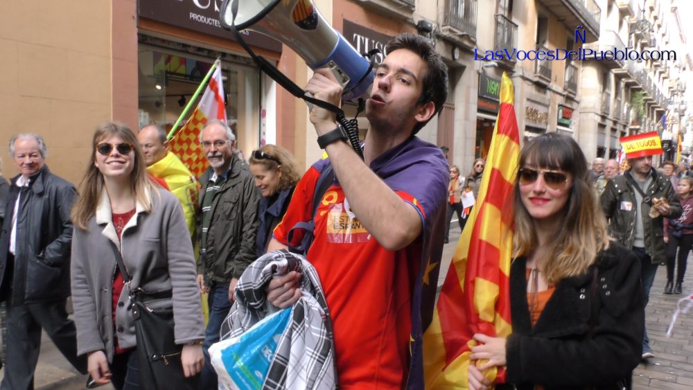RAMBLA DE BARCELONA (BARCELONA) ESPAÑA), 04.03.2018. Un grupo de jóvenes tabarnieses denuncia la participación del mal llamado 'Tractoria'. Lasvocesdelpueblo