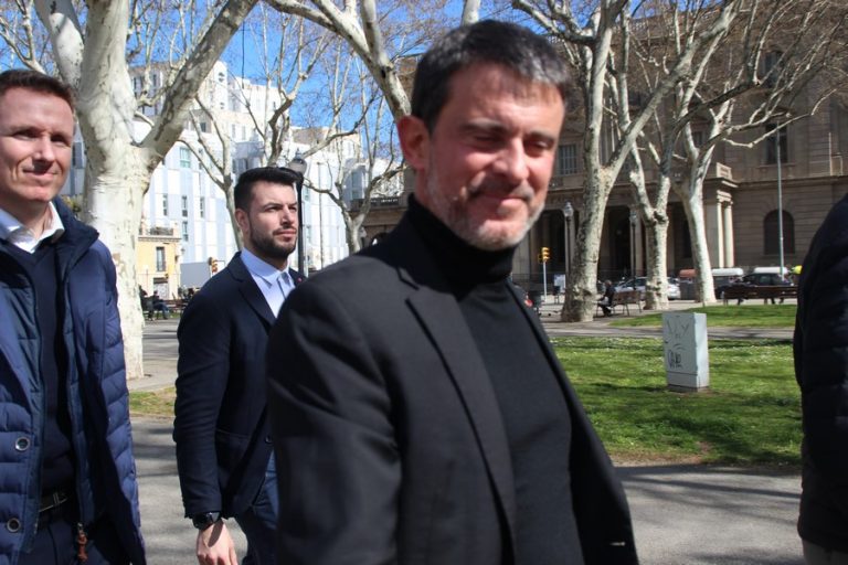 Valls: «La reprobación del Rey promovido Ada Colau es particularmente frívolo»