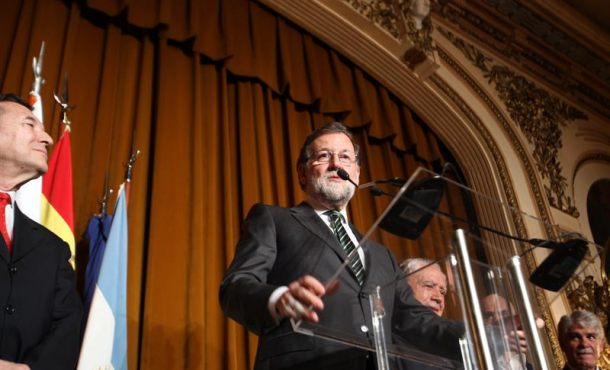 BUENOS AIRES (ARGENTINA), 10.04.2018. El presidente del Gobierno español, Mariano Rajoy (c), habla hoy, 10 de abril de 2018. Efe.