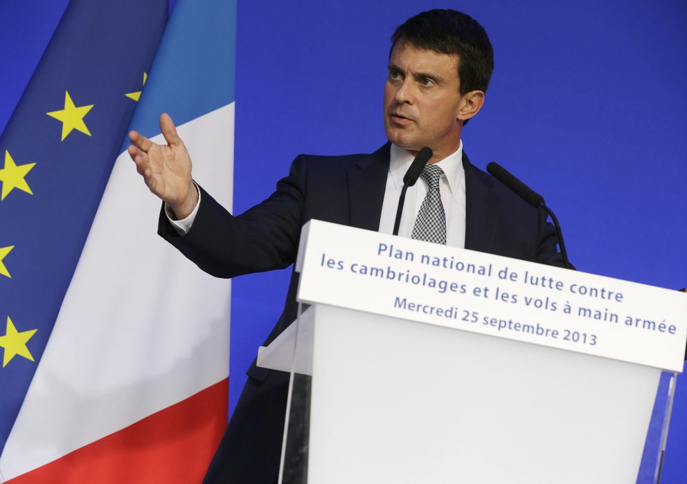 El ministro del Interior francés, Manuel Valls, durante una rueda de prensa en París. (Reuters)
