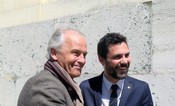 GINEBRA (SUIZA), 19.04.2018. El presidente del Parlamento de Cataluña, Roger Torrent (d), junto al alcalde de Ginebra, Rémy Pagani (i). Efe