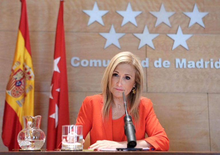 Vídeo: Cifuentes pillada robando en Eroski el 4 de mayo de 2011 cuando era vicepresidenta
