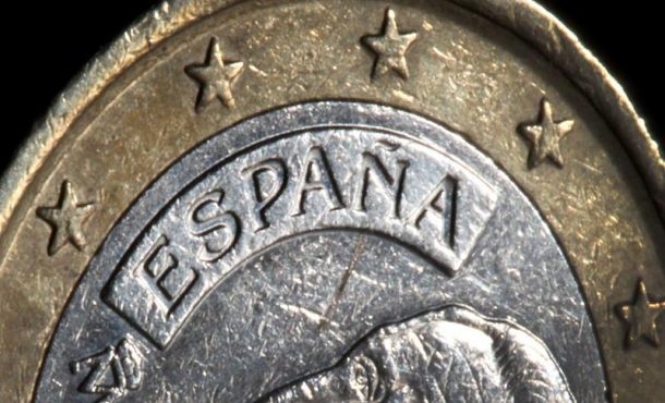 MADRID (ESPAÑA), 3.04.2018. En la imagen, una moneda de euro. Los Presupuestos Generales de Estado de 2018 financiaran con 123.250 millones de euros. efe FOTOGRAFÍA. MADRID (REINO DE ESPAÑA), 03 DE ABRIL DE 2018. En la imagen, una moneda de euro. Los Presupuestos Generales de Estado de 2018 financiaran con 123.250 millones de euros a las administraciones territoriales, Comunidades Autónomas y Ayuntamientos, lo que supone 4.248 millones más que en 2017. Efe