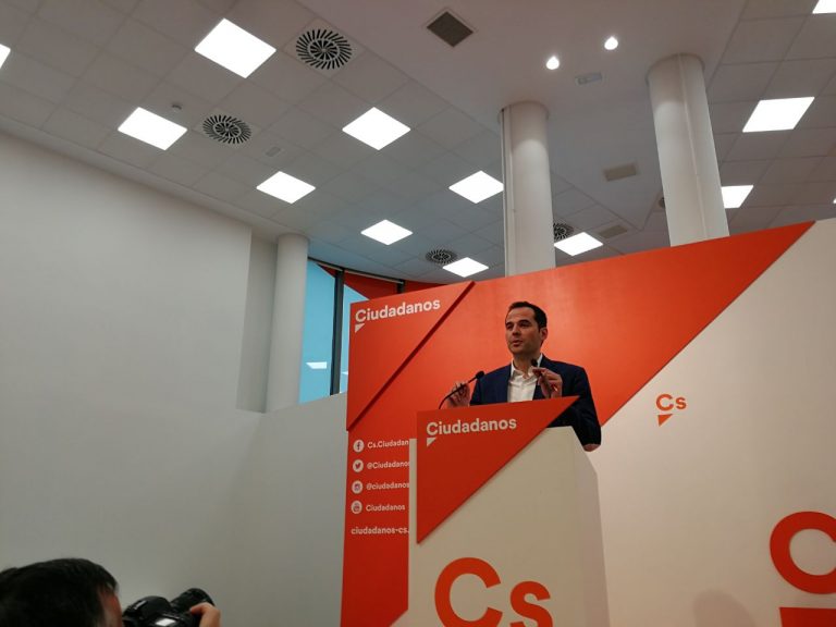 Aguado: «Cifuentes tiene 48 horas para apoyar la Comisión de investigación o dimitir»