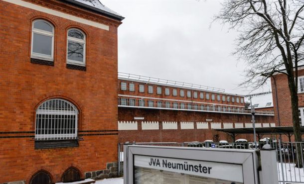 Vista exterior de la prisión de Neumünster (Alemania) la semana pasada, donde permanece detenido el expresidente de la Generalitat catalana Carles Puigdemont. Efe