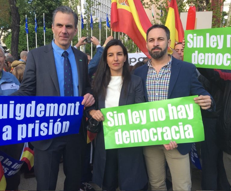 VOX exige a Alemania la extradición de Puigdemont ante la sede de la Unión Europea