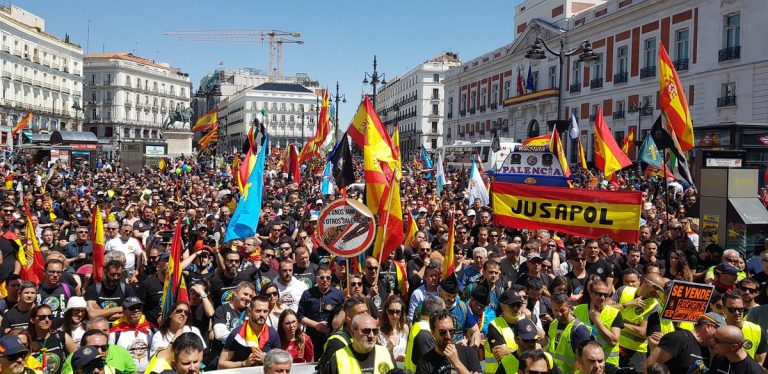 80 mil personas de «corazones verdes y azules» arropan a Jusapol en Madrid por la Equiparación