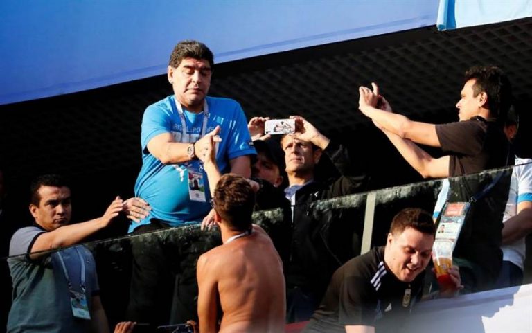 Maradona insinúa que consumió cocaína por otras vías antes del partido Nigeria-Argentina