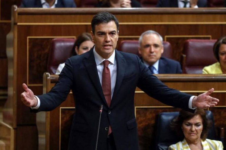 Sánchez estudia permisos de paternidad y maternidad intransferibles con «remuneración adecuada»