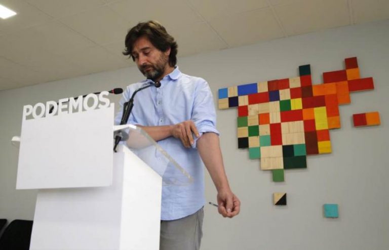 Podemos apoya a Torra, rechaza al Rey y pide reconocer la República Catalana