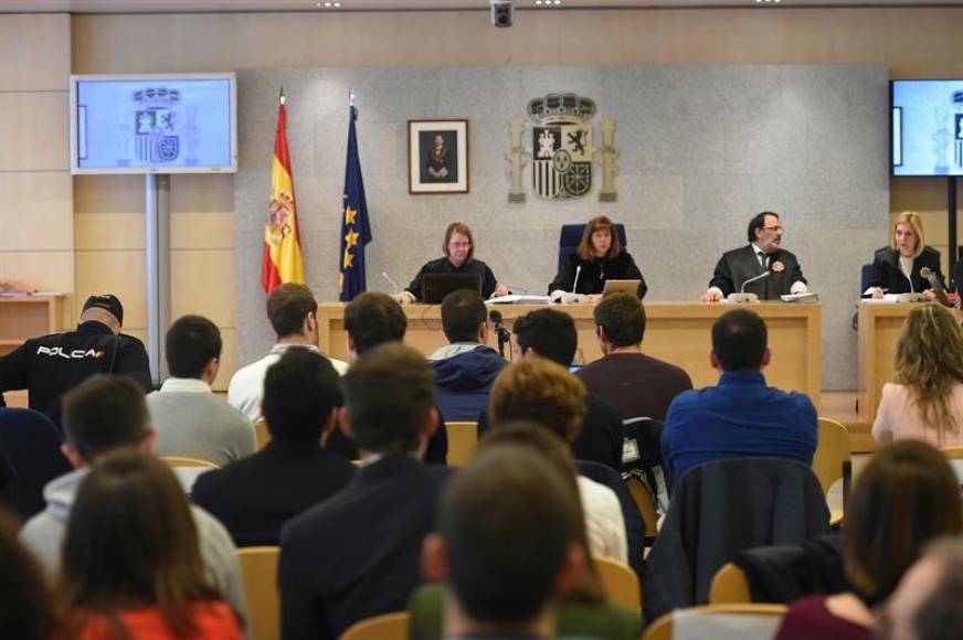 Juicio a los ocho acusados de agredir a dos guardias civiles y sus parejas en octubre de 2016 en la localidad navarra de Alsasua. Archivo Efe..