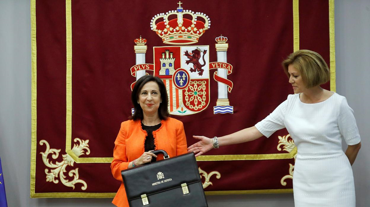 MADRID (ESPAÑA), PRIMERA SEMANA DE JUNIO DE 2018. tRASPASO DE PODERES AL NUEVO GOBIERNO DEL PSOE DE PEDOR SANCHEZ. La ministra de Defensa, Margarita Robles. Efe