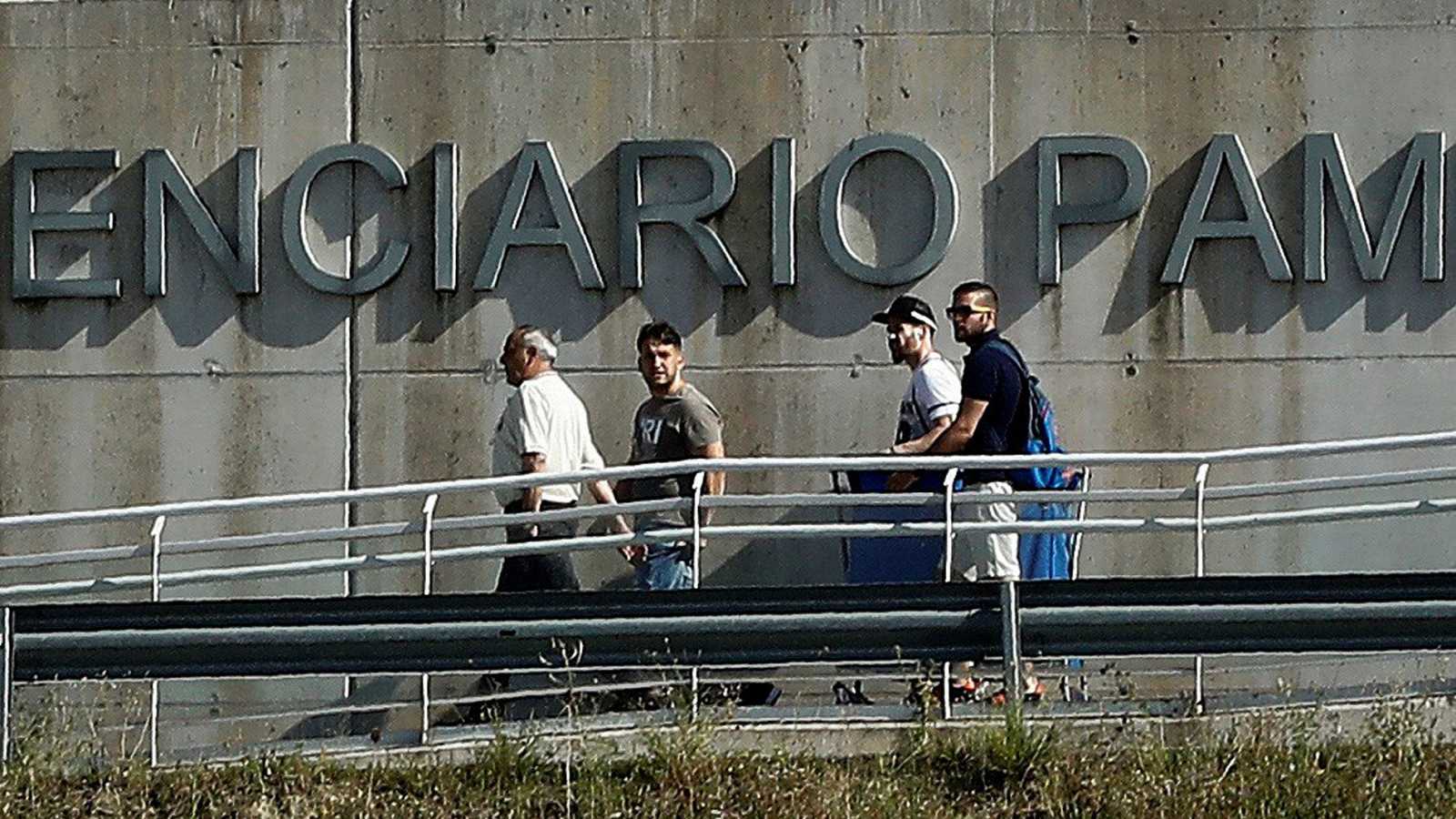 NAVARRA (ESPAÑA), 22.05.2018. PAMPLONA (NAVARRA) ESPAÑA, 22.06.2018. En la imagen, los tres miembros del grupo 'La Manada' José Angel Prenda, Jesús Escudero y Angel Boza, libres. Lasvocesdelpueblo
