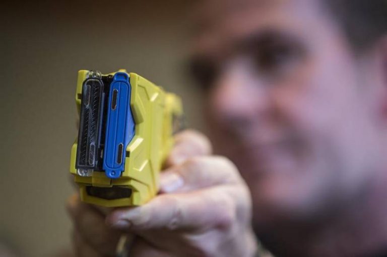 Los Mozos, con pistolas eléctricas en Gerona y pronto en toda Cataluña