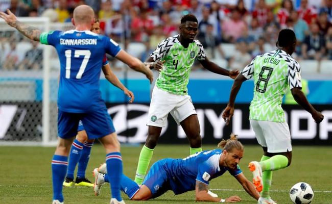 VOLGOGRADO (RUSIA), 22.06.2018. Rurik Gislason (down) of Iceland reacts during the FIFA World Cup 2018 group D preliminary round soccer match between Nigeria. Efe