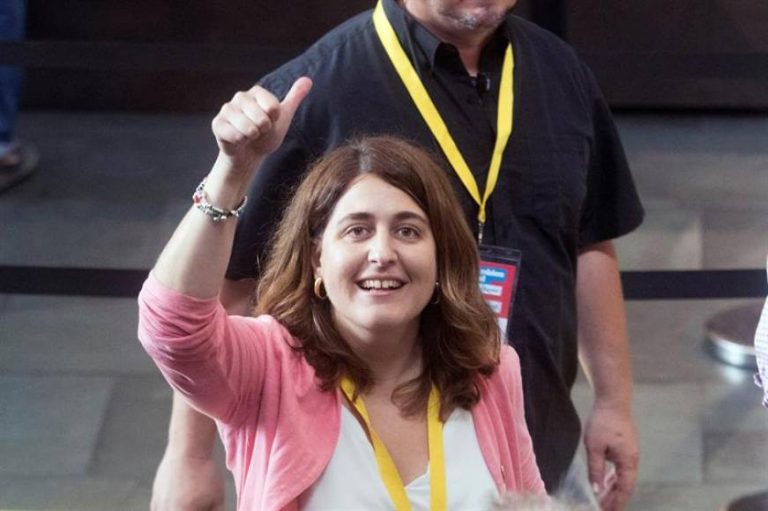 Dimite la fascista del PDECAT Marta Pascal bajo «presiones externas» del líder nazi Puigdemont